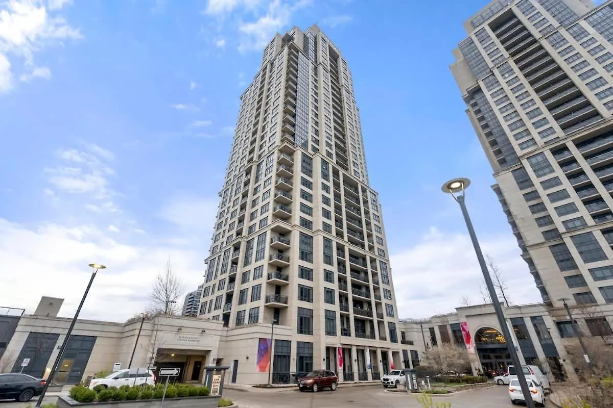 Charming Condo With Private Terrace In Etobicoke Toronto 0*,  Canadá