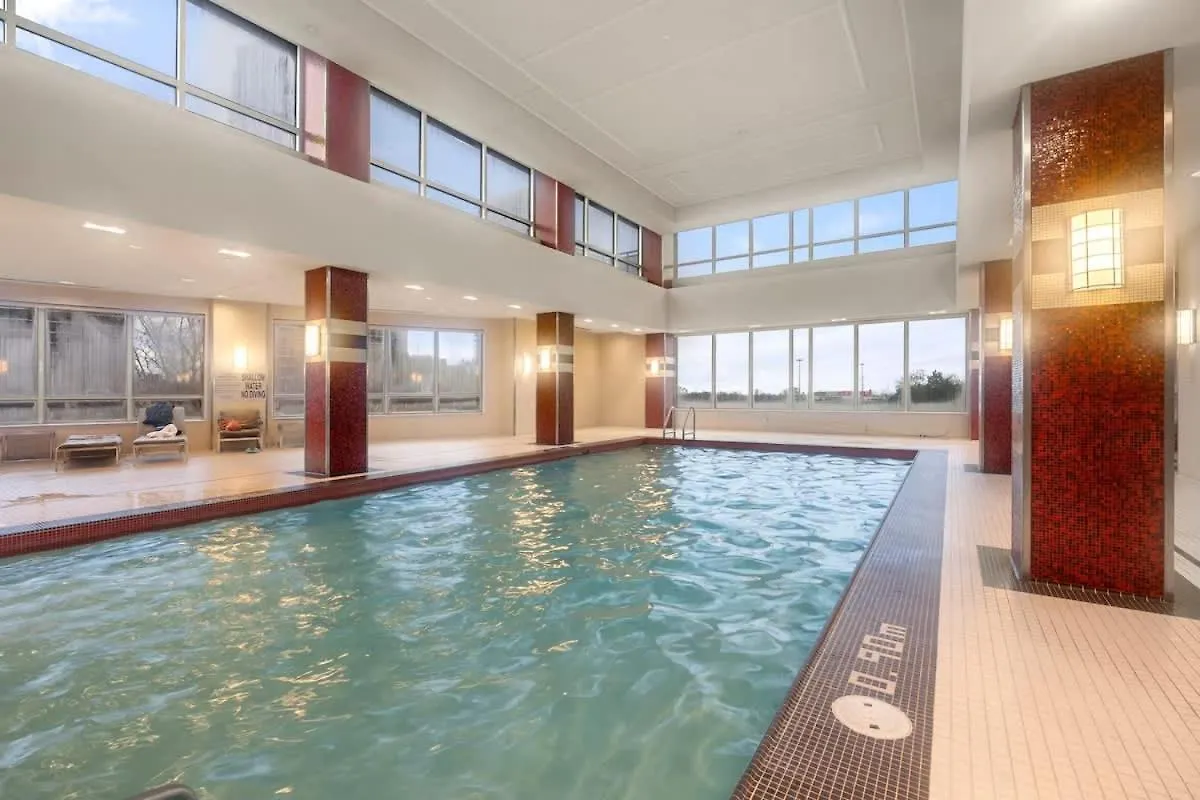 Charming Condo With Private Terrace In Etobicoke Toronto Kanada