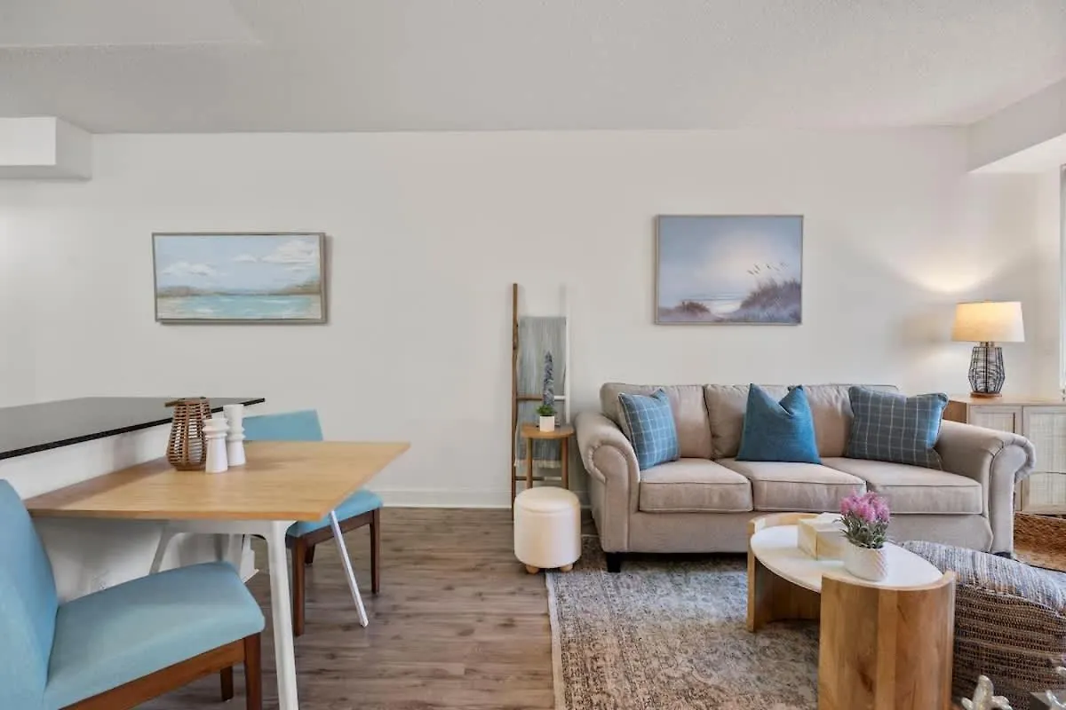 Charming Condo With Private Terrace In Etobicoke Toronto Lägenhet